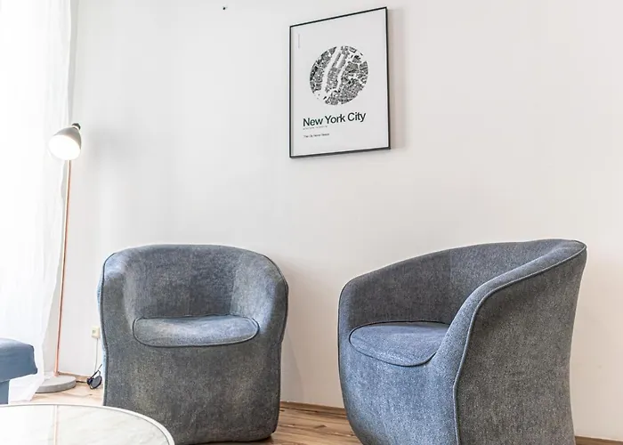Attractive 1br And 1 Lr Comfortable Design, Great Location *