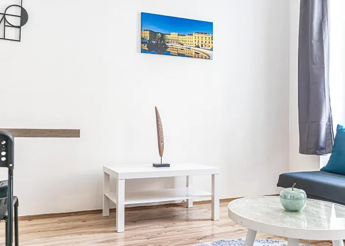 Attractive 1br And 1 Lr Comfortable Design, Great Location * וינה