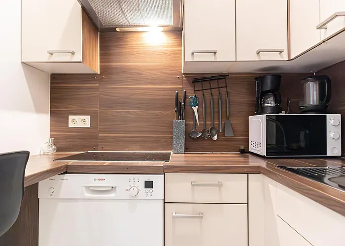 Attractive 1br And 1 Lr Comfortable Design, Great Location